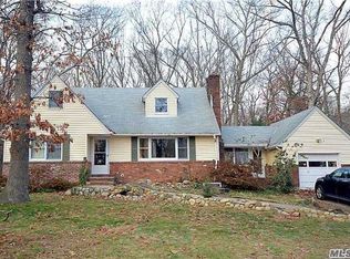 330 Concord St, Dix Hills, NY 11746
