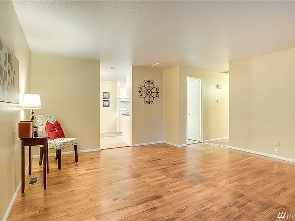 2nd image of 607 Cedar Dr