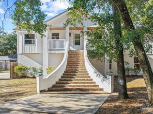 3111 Holley Point Rd, Navarre, FL 32566