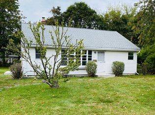 35 David Scott Dr, Wayne, NJ 07470