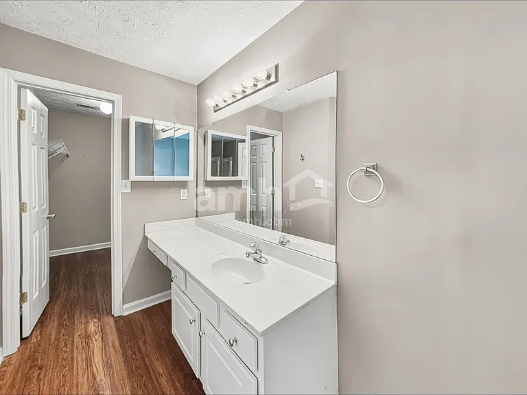 1300 Wilkes Crest Dr — Photo 11