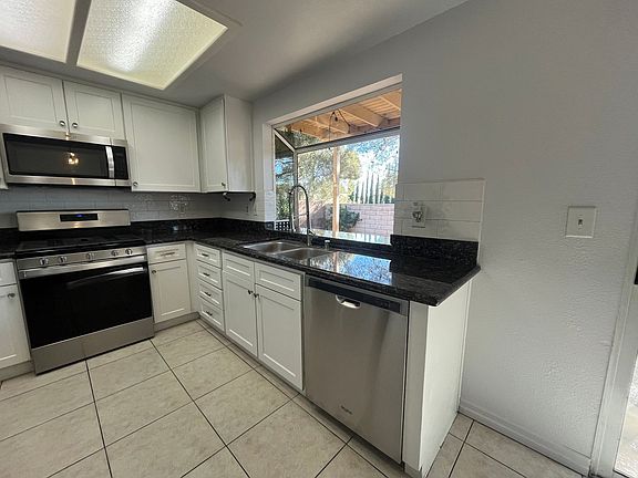 4th image of 9649 Swan Bay Dr