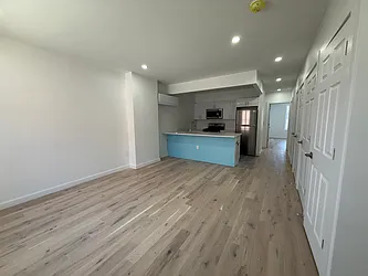 442 Graham Avenue, #3