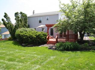 102 Glasgow Cir, Lansdale, PA 19446
