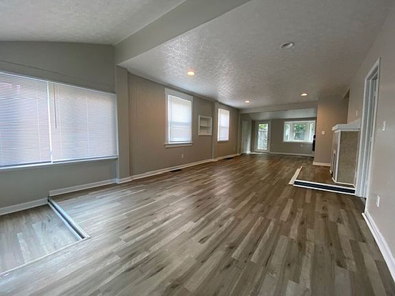 2nd image of 6046 2nd Ave