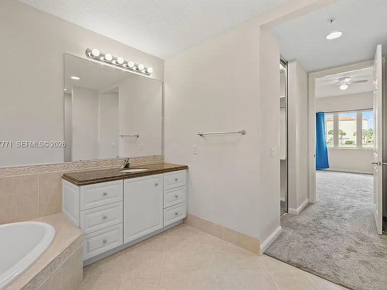 17 Harbour Isle Dr W #103 — Photo 21