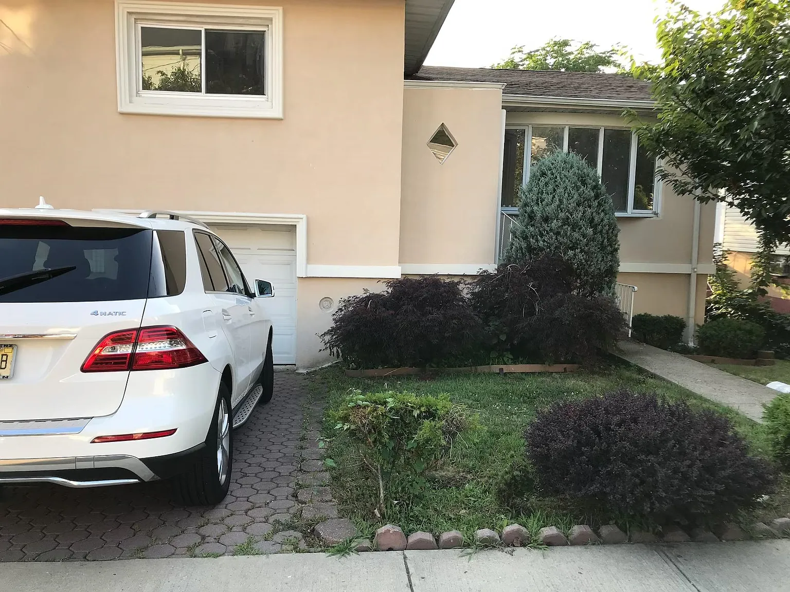 1 bed, 1.0 bath, $1,700 — Photo 1