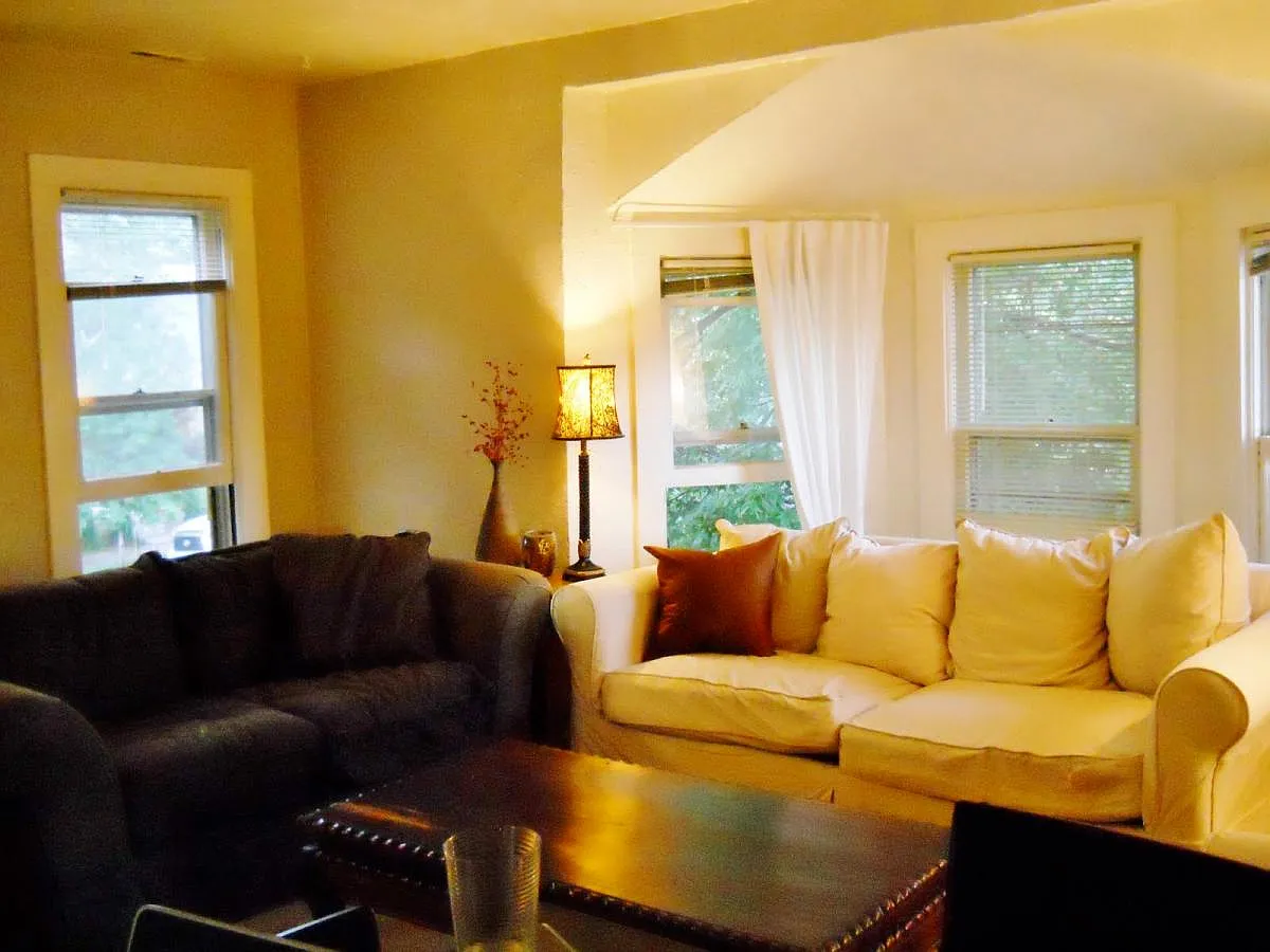 4525 Stuart Street — Photo 2