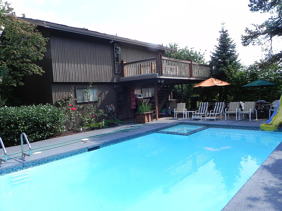 2nd image of 2016 13th Ave SW
