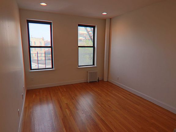 5th image of 5025 Broadway APT 2I