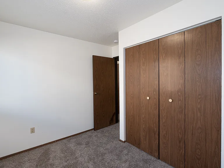 Fargo, ND Pacific Park 2 | 21B | Bedroom