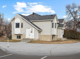 9801 103rd St, Fort Saskatchewan, AB T8L2C7