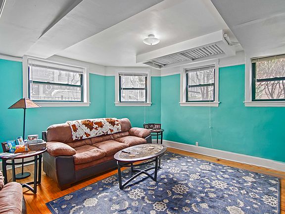 2nd image of 826 W Lakeside Ave #G