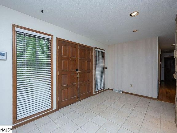 3rd image of 23 Hoppin John Ln
