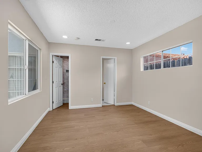 11949 Truro Ave #1/2 — Photo 6