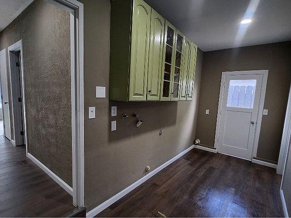 2nd image of 3225 Napier Dr #B