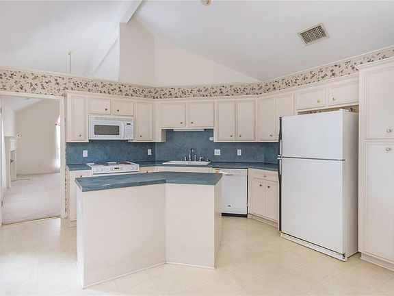 4th image of 505 McIntosh Dr