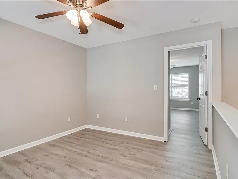 124 Palmer Ct — Photo 20