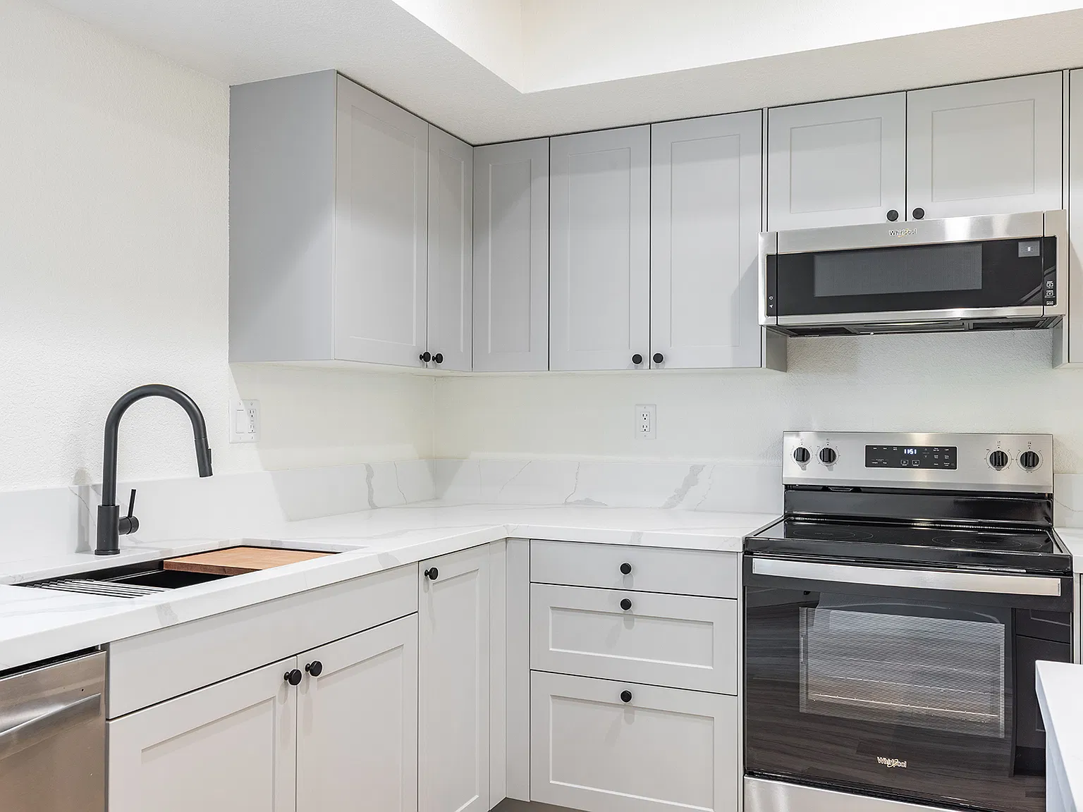 2 bed, 1120 sqft, $2,990 — Photo 3