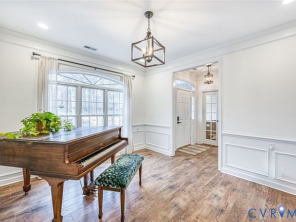 5th image of 4531 Briarwick Dr
