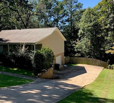 3rd image of 5700 Dove Creek Ave