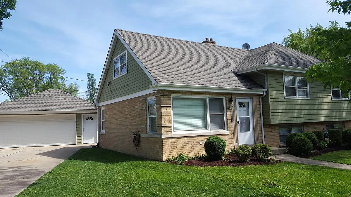 3 bed, 1714 sqft, $2,985 — Photo 1