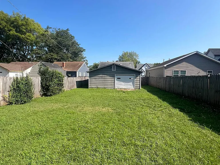 1114 Stevens Ave NE — Photo 13