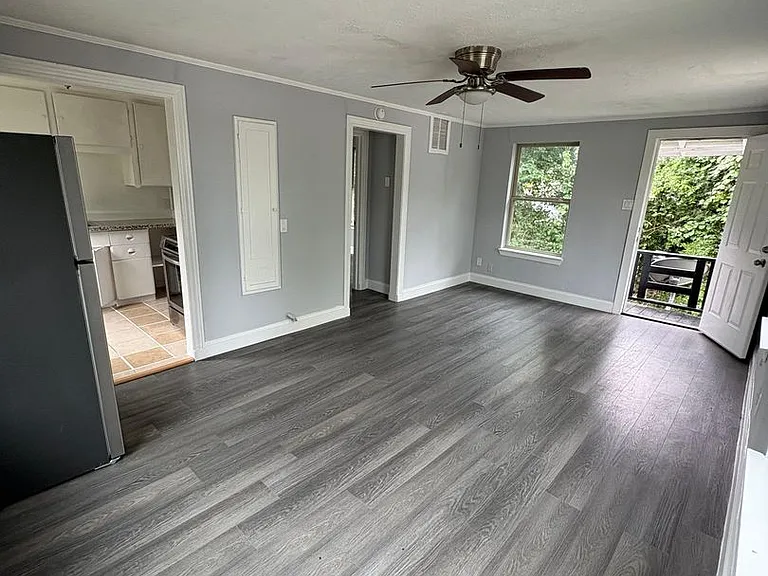 702 Rosedale St #C — Photo 3