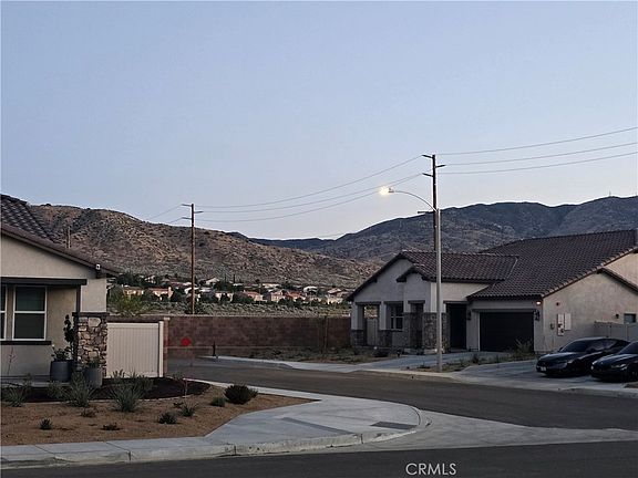 4th image of 1887 Vincent Dr