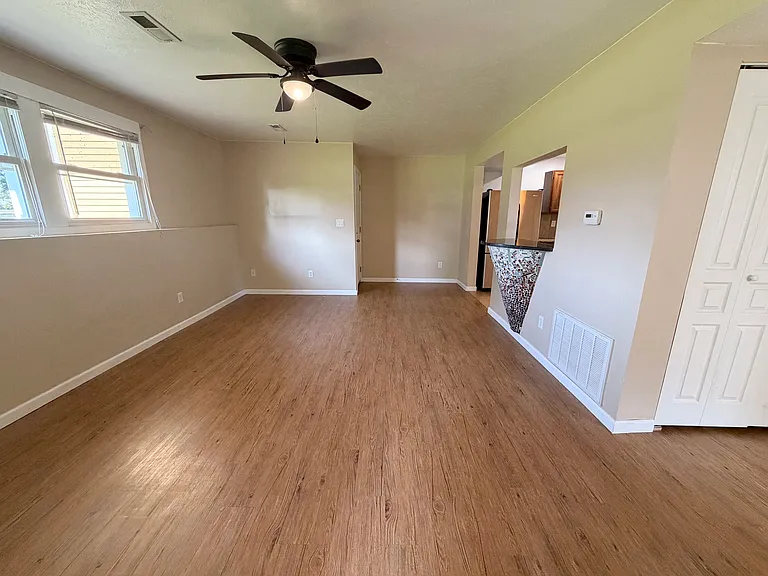 801 Deerfield Rd #6 — Photo 7