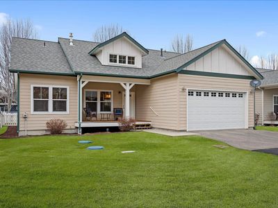 424 Becker Ln, Dover, ID, 83825