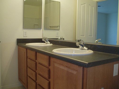 4th image of 3445 S Western Way