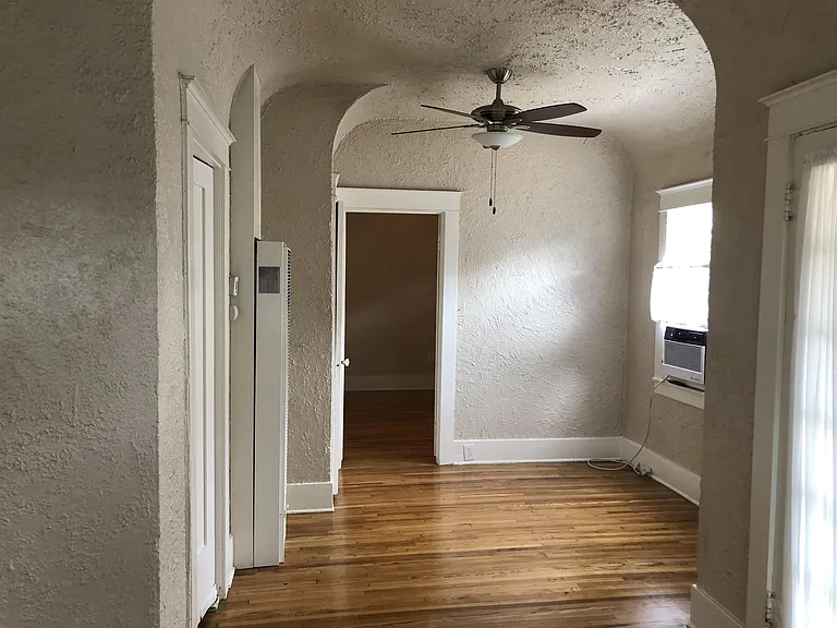 501 W Whiting Ave — Photo 6
