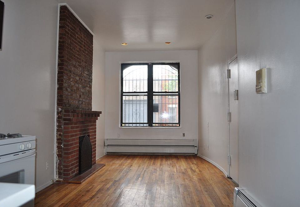2nd image of 38 Cumberland St APT 2A