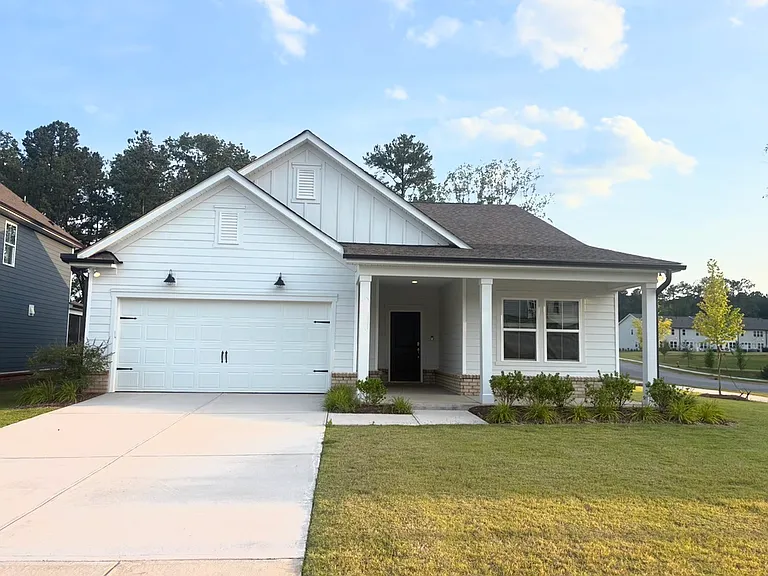 311 Glen Clova Dr — Photo 1