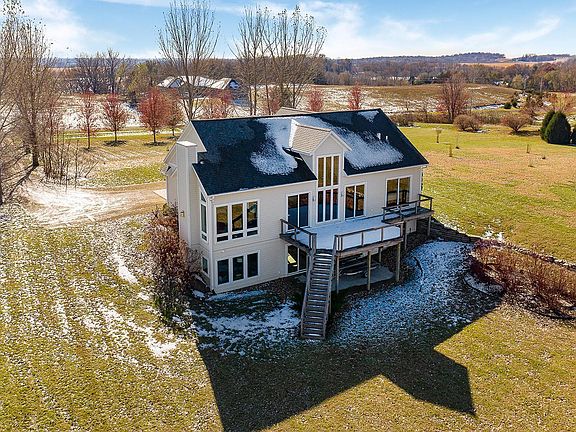 4th image of 18570 Shelby Ct