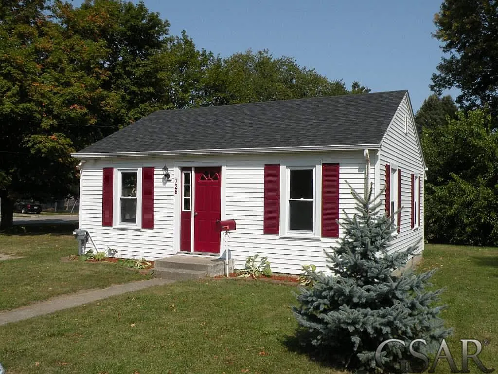 726 Ryan St photo 1