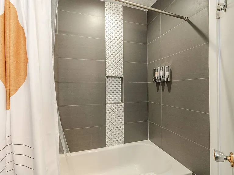 2817 Alcazar St NE — Photo 21