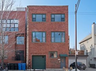 938 N Racine Ave #2, Chicago, IL 60642