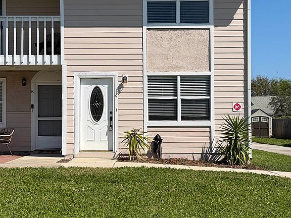 3rd image of 124 Rio Del Mar St #C