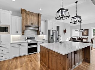 585 Blue Marlin Ct, Bluff Dale, TX 76433