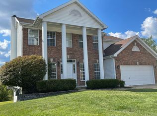 609 Whispering Willows Ct, Ballwin, MO 63021