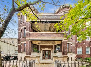 817 W George St APT 3W, Chicago, IL 60657