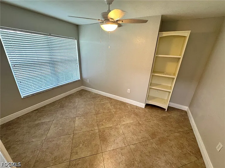 3829 SW 17th Pl — Photo 12