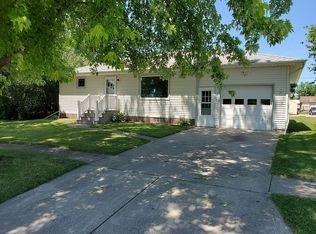 421 Harvey Ave, Minto, ND 58261