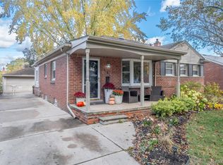 320 W Sunnybrook Dr, Royal Oak, MI