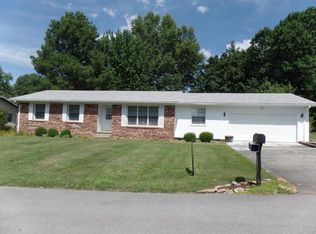 38 Orchard Rd, Harrisburg, IL 62946