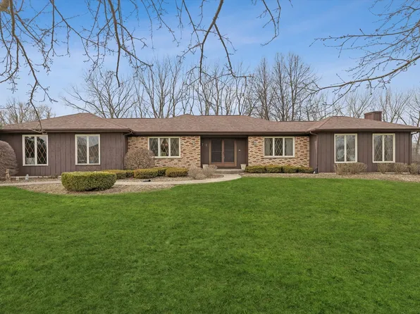 7517 Pheasant Dr, Crystal Lake, IL 60014