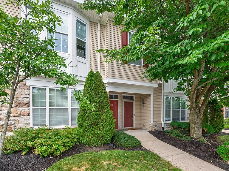 406 Degas Ct — Photo 1