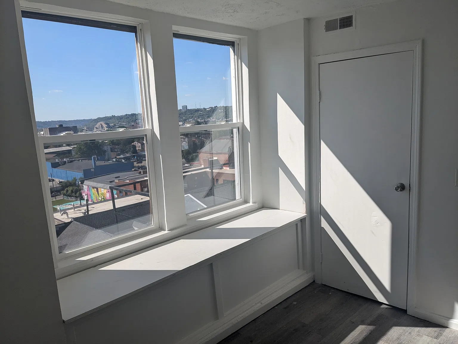 3 bed, 1350 sqft, $1,495 — Photo 3